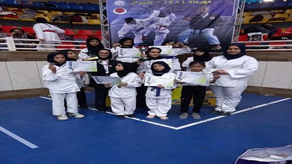 درخشش بانوان کاراته کای استان اصفهان در رقابت های کشوری