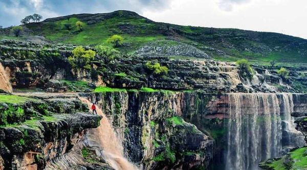 زیبایی خیره کننده بارندگی اخیر در پلدختر، فوران آبشار های پلکانی در آمازون ایران