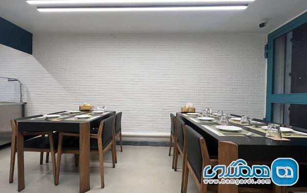 رستوران مزه سهروردی: تحلیل جامع برند، منوی تخصصی کبابها و استراتژی کنترل کیفیت مرکزی در مرکز